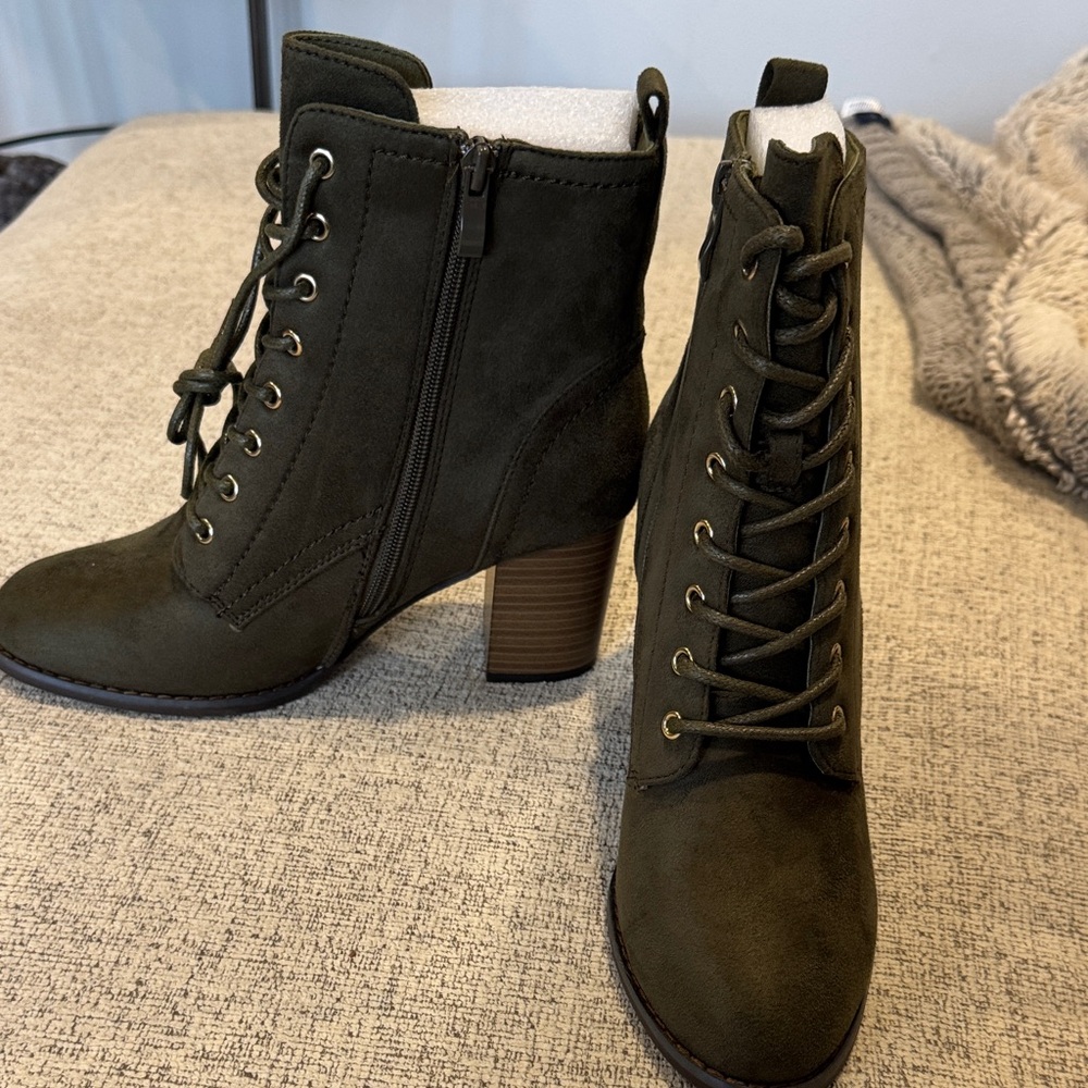 Journee Baylor Olive Lace-Up Ankle Boots